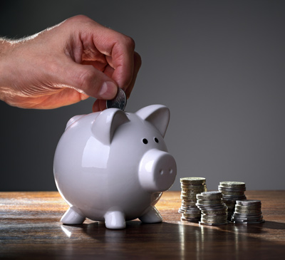 5 Ways to Get Your Finances on The Right Track This Year